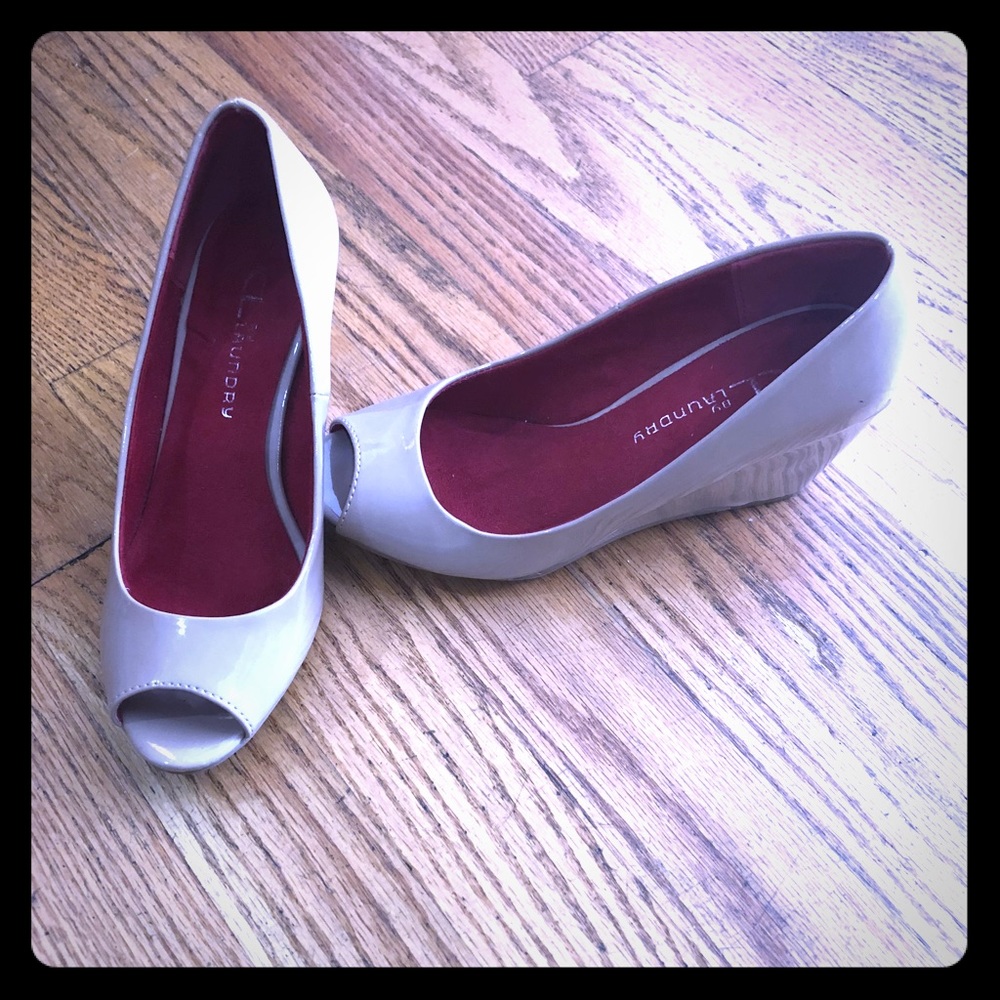 CL Laundry wedges